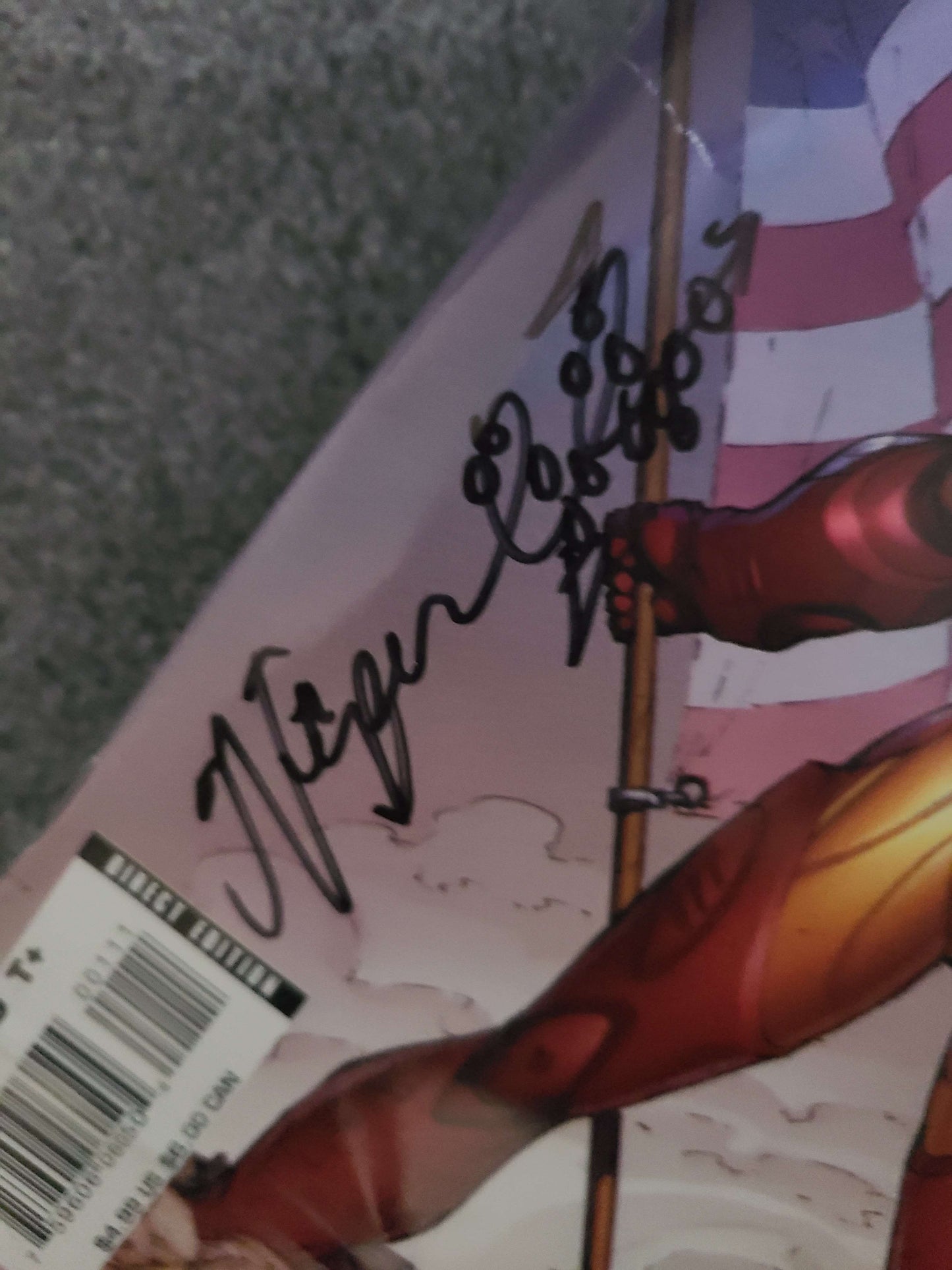 Viper's signed pre-owned comic books dated 2005-2008